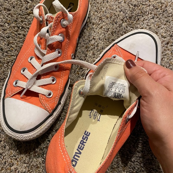 Pink Converse - Picture 2 of 5